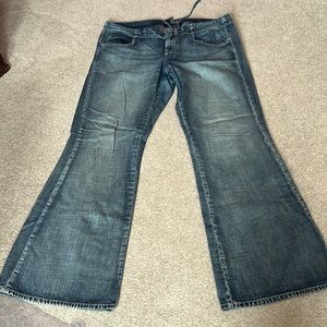 Vintage Old Navy light jeans. Barely worn. Not stretchy.